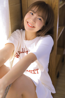 巨胸美乳中文